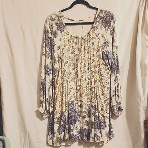 Free People Luckey Loosey Mini Dress in Honeysuckle ,Sz Med, great condition
